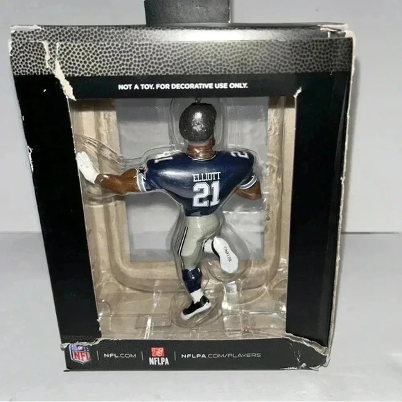 Hallmark 2022 Ezekiel Elliott Dallas Cowboys ornament *box damage Christmas - Picture 3 of 4